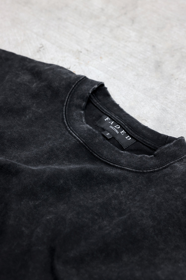 Ribbed collar and woven Faded Culture neck label